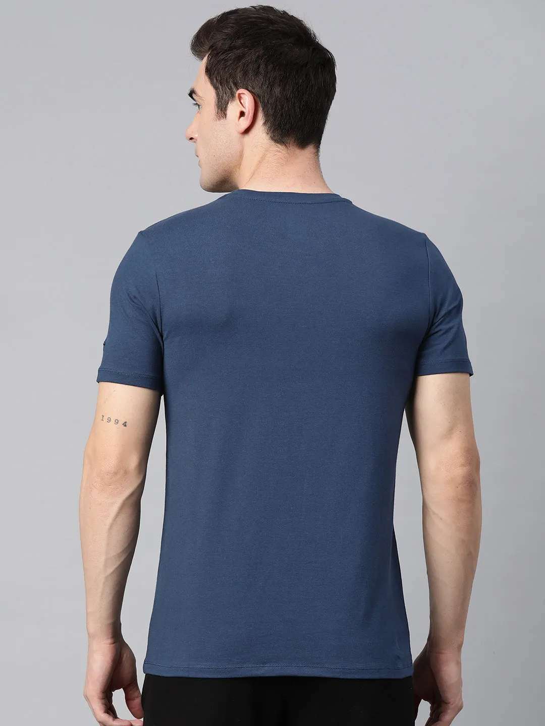 AI Core Royal Charm Alcis Men Solid Stretchex Slim Fit T-shirt