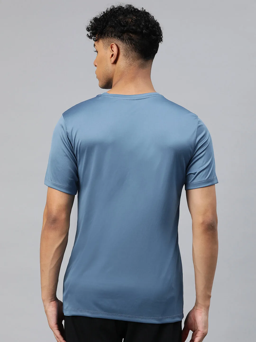 GridTexture Alcis Men Blue Typography Printed Dry Tech Slim Fit T-shirt
