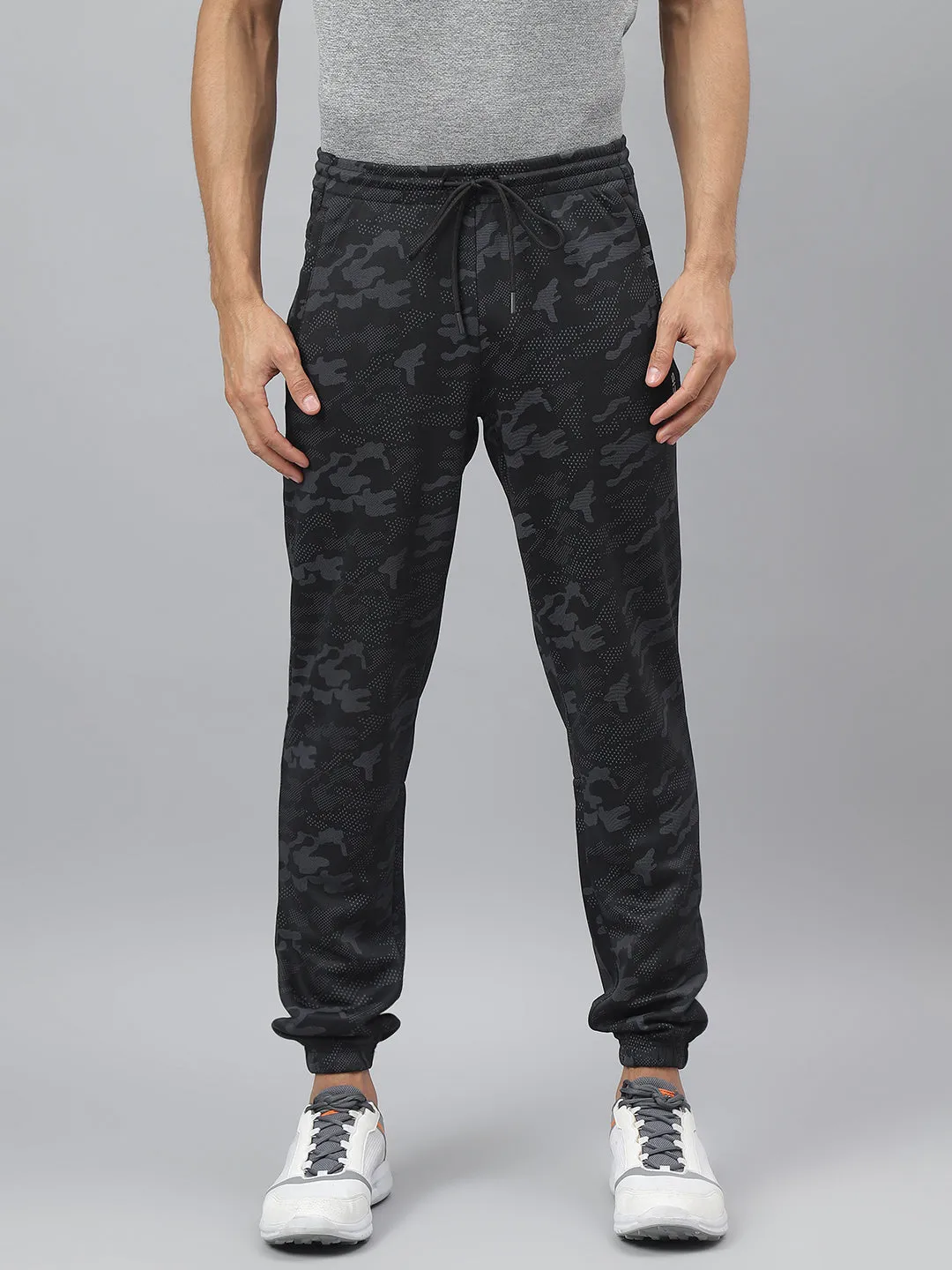 Alcis Men Black Anti-Static Slim-Fit Training Track Pants QuickDryTechnology pilling resistant
