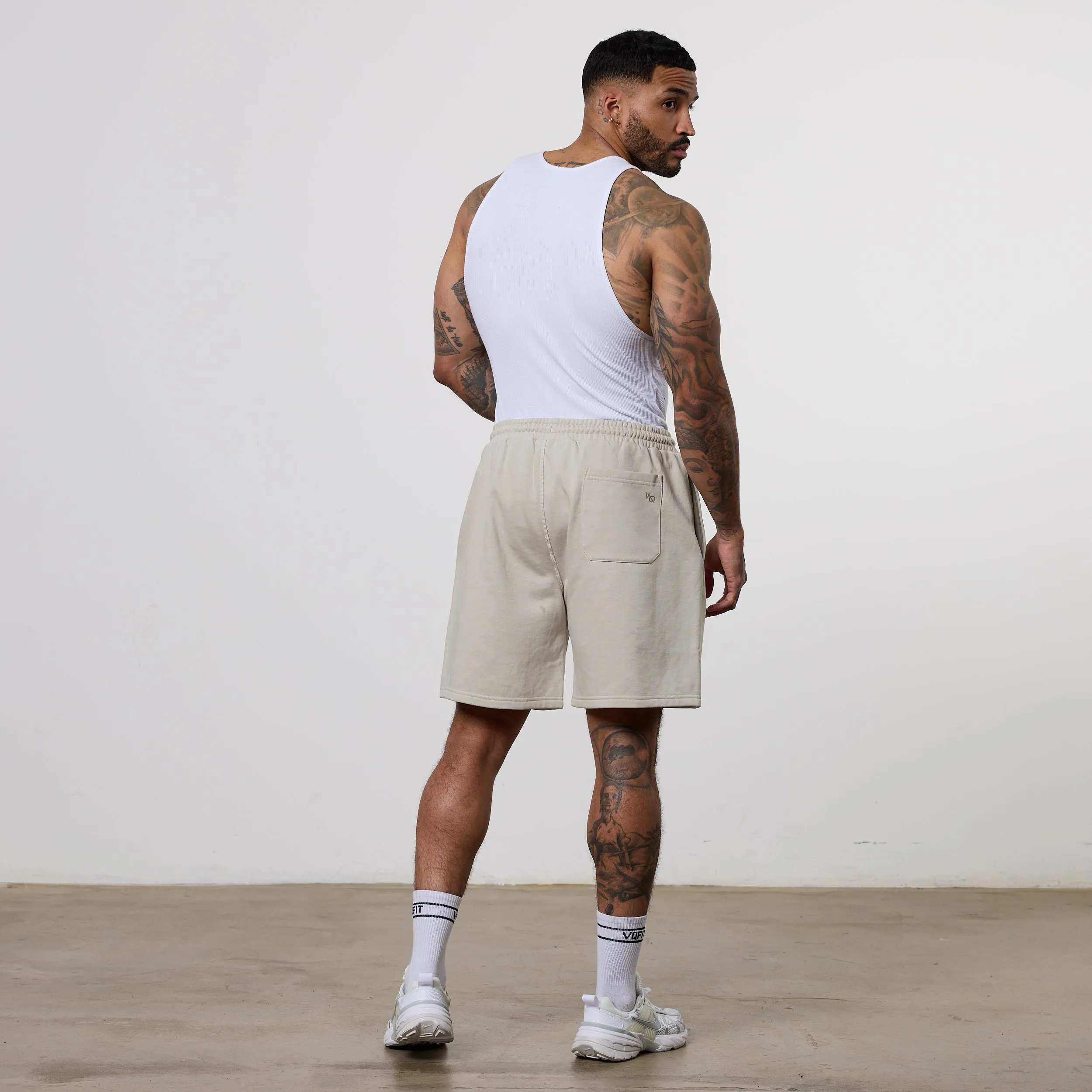 Pre Shrunk Cotton Blend Non Restrictive Cut Vanquish Essential Stone Oversized Heavyweight Shorts
