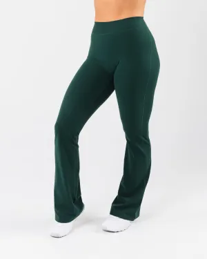 Everyday Core Flared Pant - Blade Travel Outfit Trend Seeker Fitness Lover Dance Studio