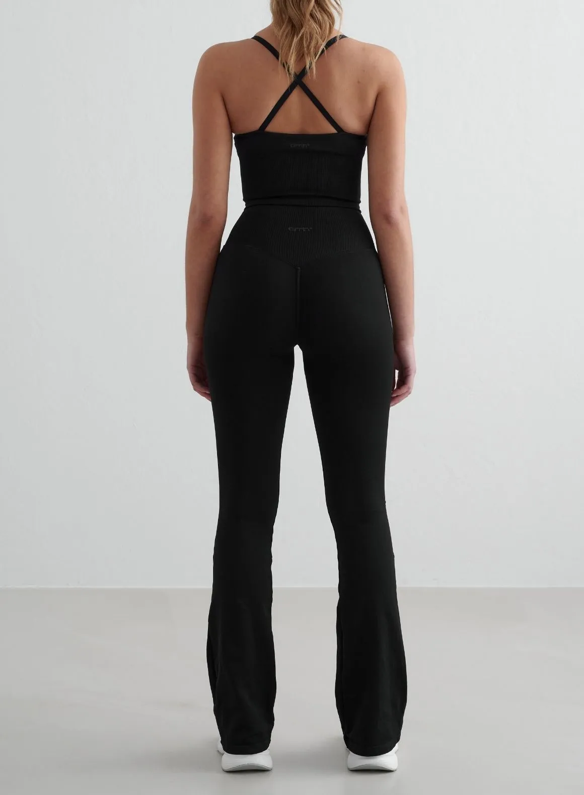 Black Shape Seamless Flare Tights Seamless Design Minimalist Style Weekend Look