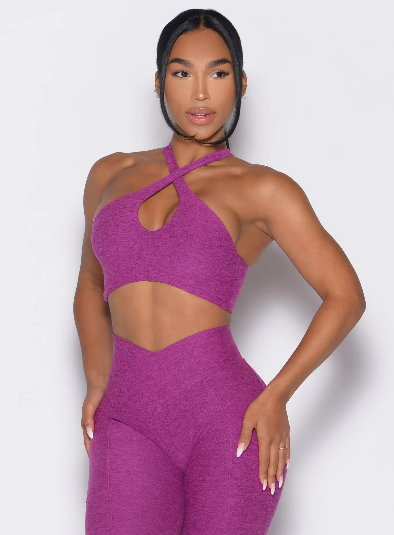 Fully Encapsulated Cups Elegant sports apparel Cross Over Halter Bra