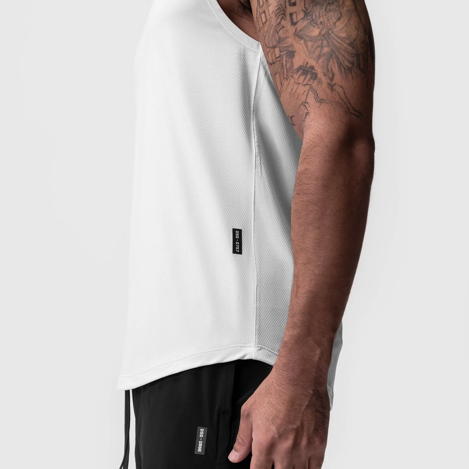 Quick Absorb Material close range combat 0757. AeroSilver? Cutoff Tank - White