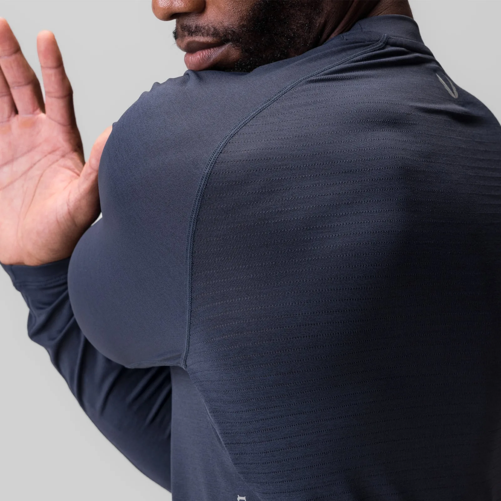 0832. 3D-Lite? 2.0 Fitted Long Sleeve - Navy "OTWR" Bright Night - Wear