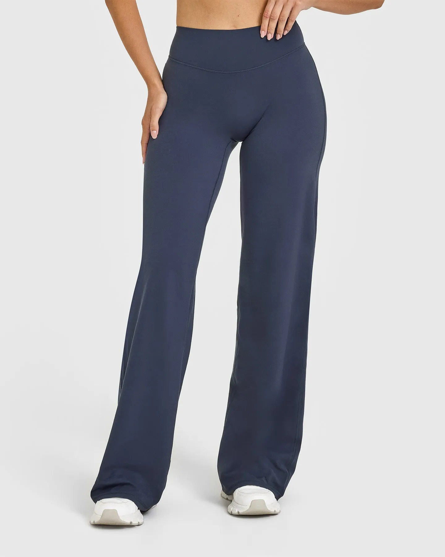 Late Breeze BreathableUnderarmVents SoftMotion? Straight Leg Bottoms | True Blue