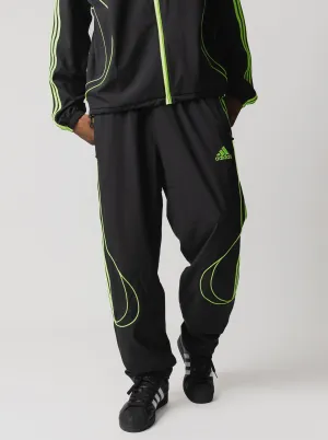Durable Twill Move Freely Adicolor Teamgeist Trackpant