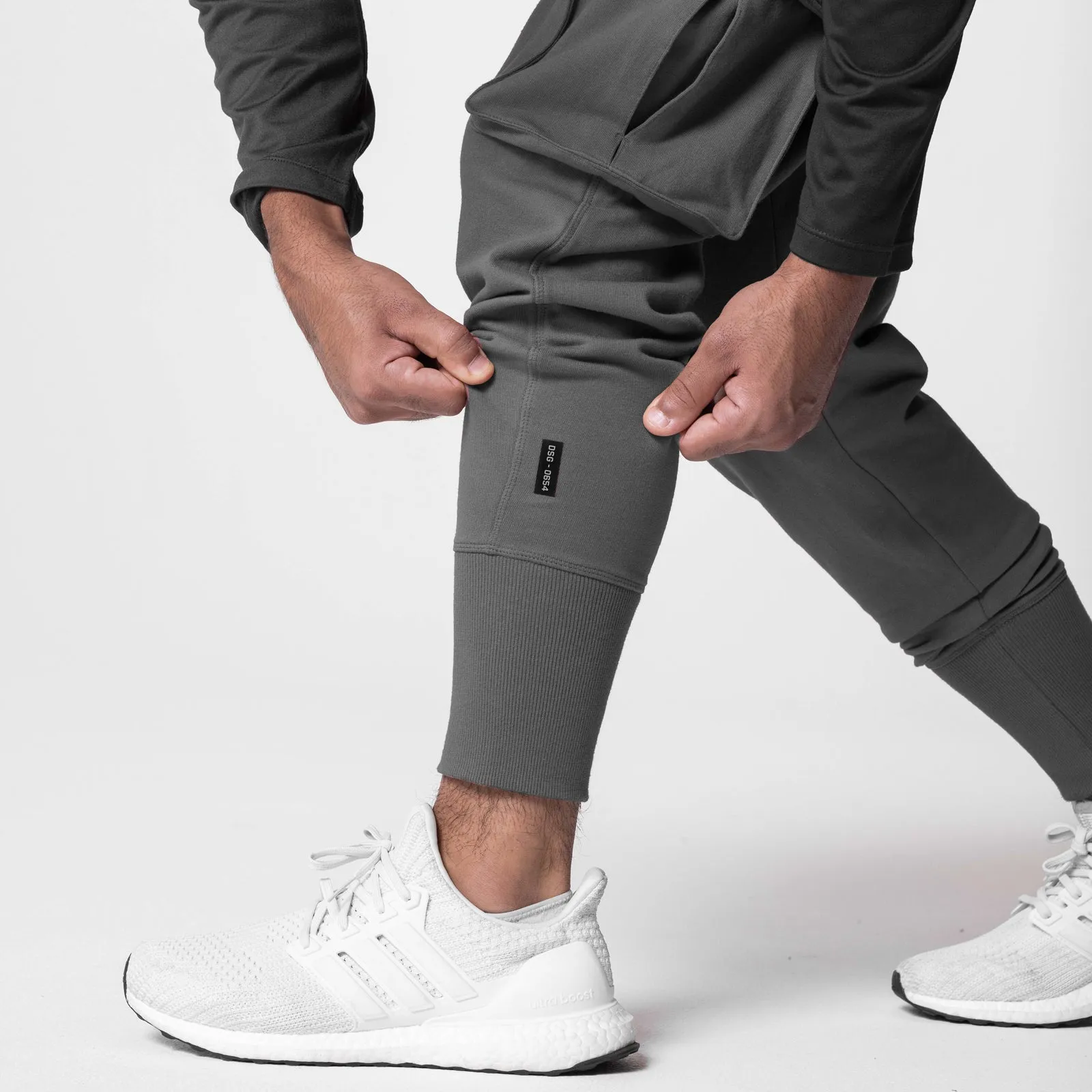 Air Circulation Layering Piece 0654. Tech-Terry? Cargo High Rib Jogger - Raven