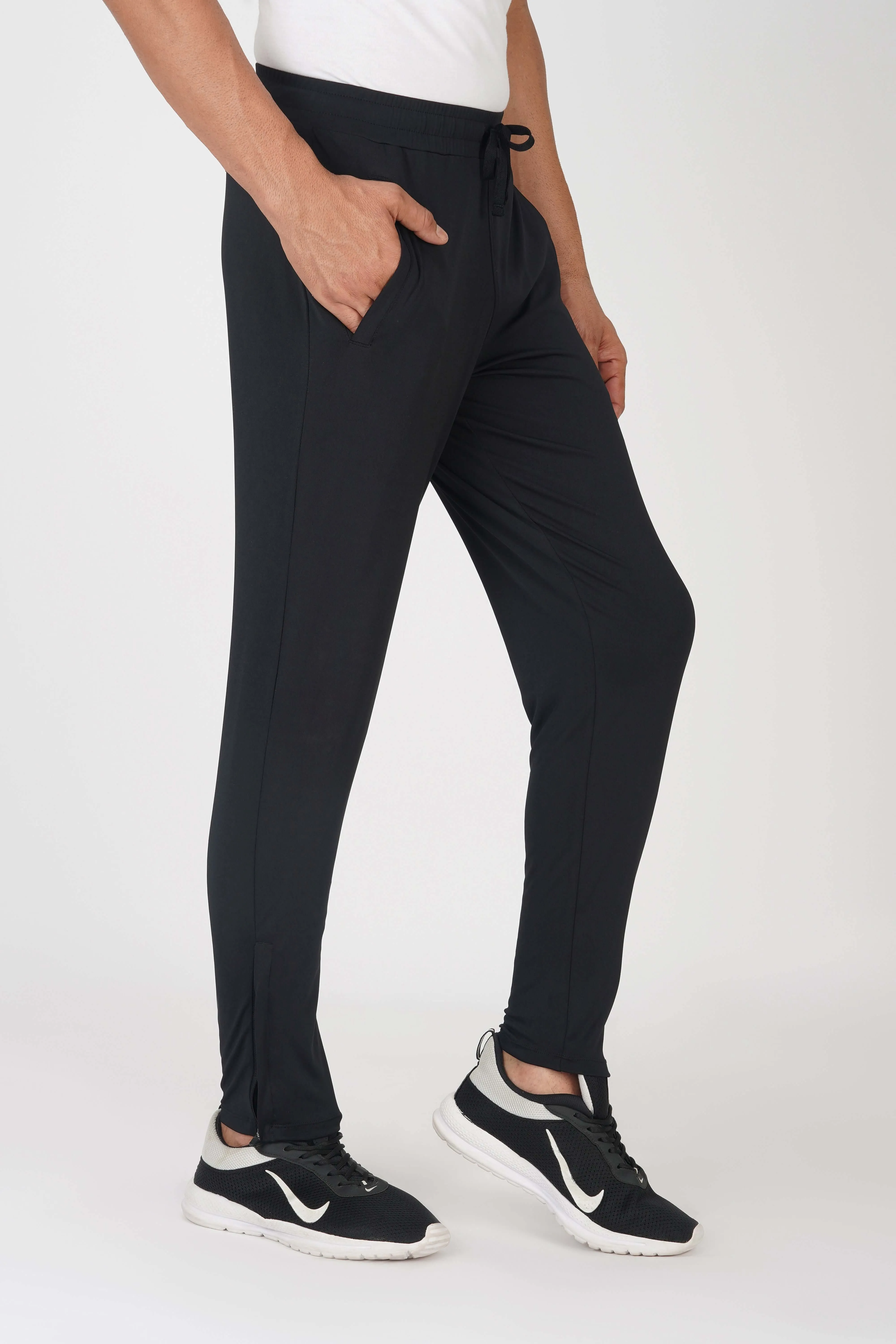 ThermalRegulatingLining Tapered Look Men Dry Fit Sports Trackpant