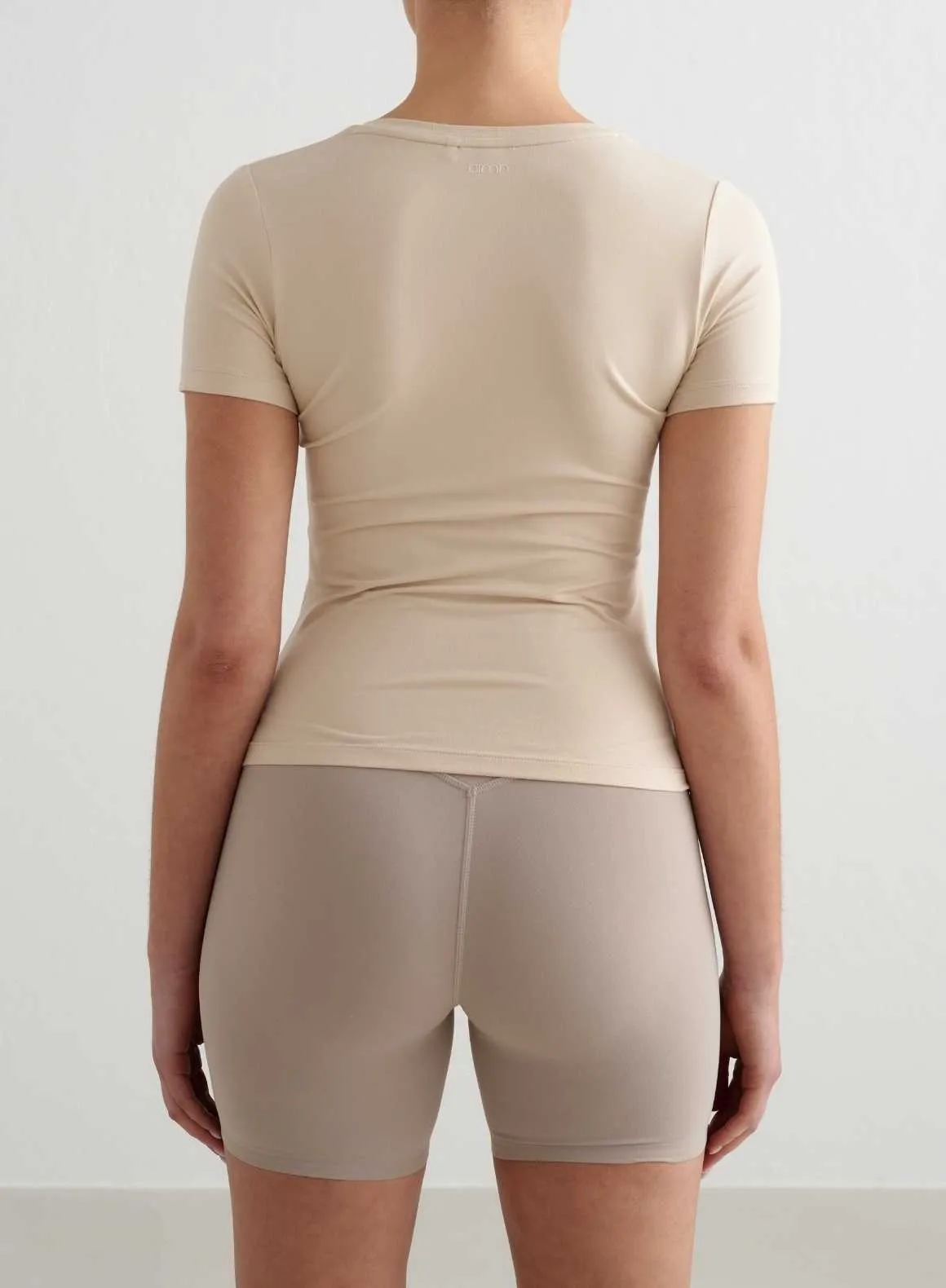 Caf?? Au Lait Soft Basic V-Neck Short Sleeve Zero Waste Production