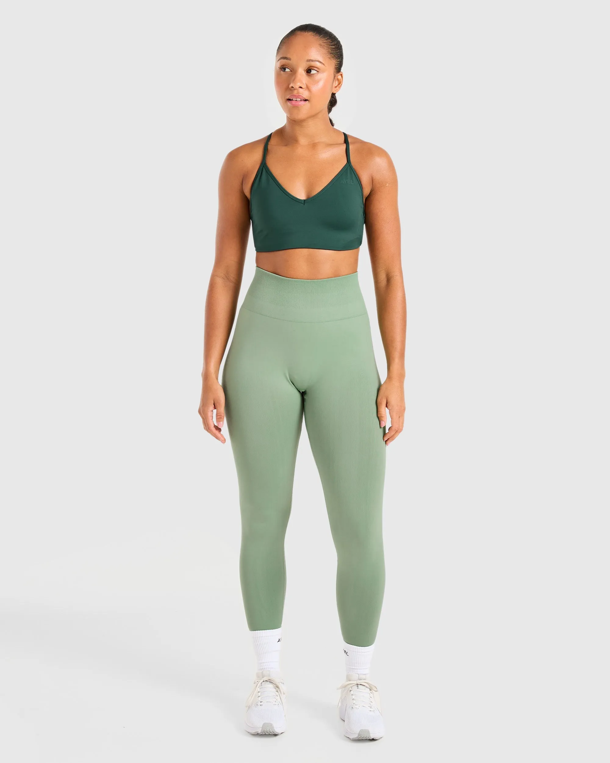 Essential Crossback Sports Bra - Deep Green Crease-resistant seams