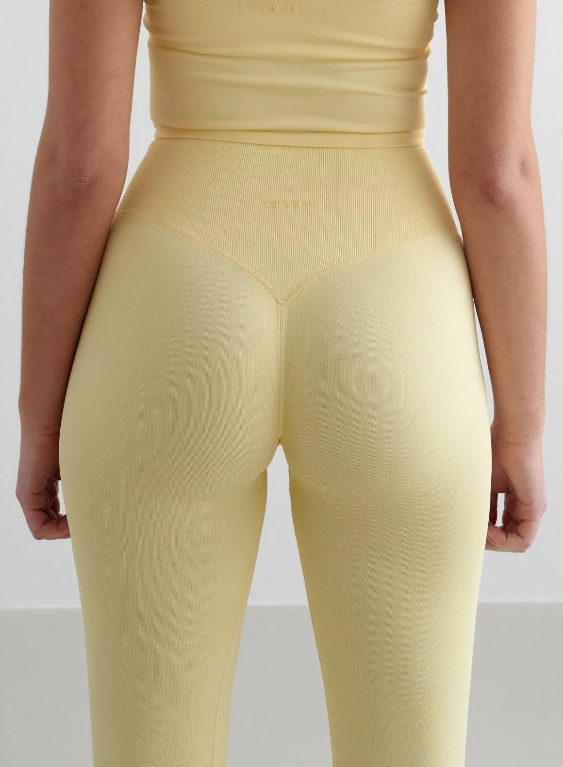 Mellow Shape Seamless Petite Tights Rib Knit Mountain Hike Rush Fit