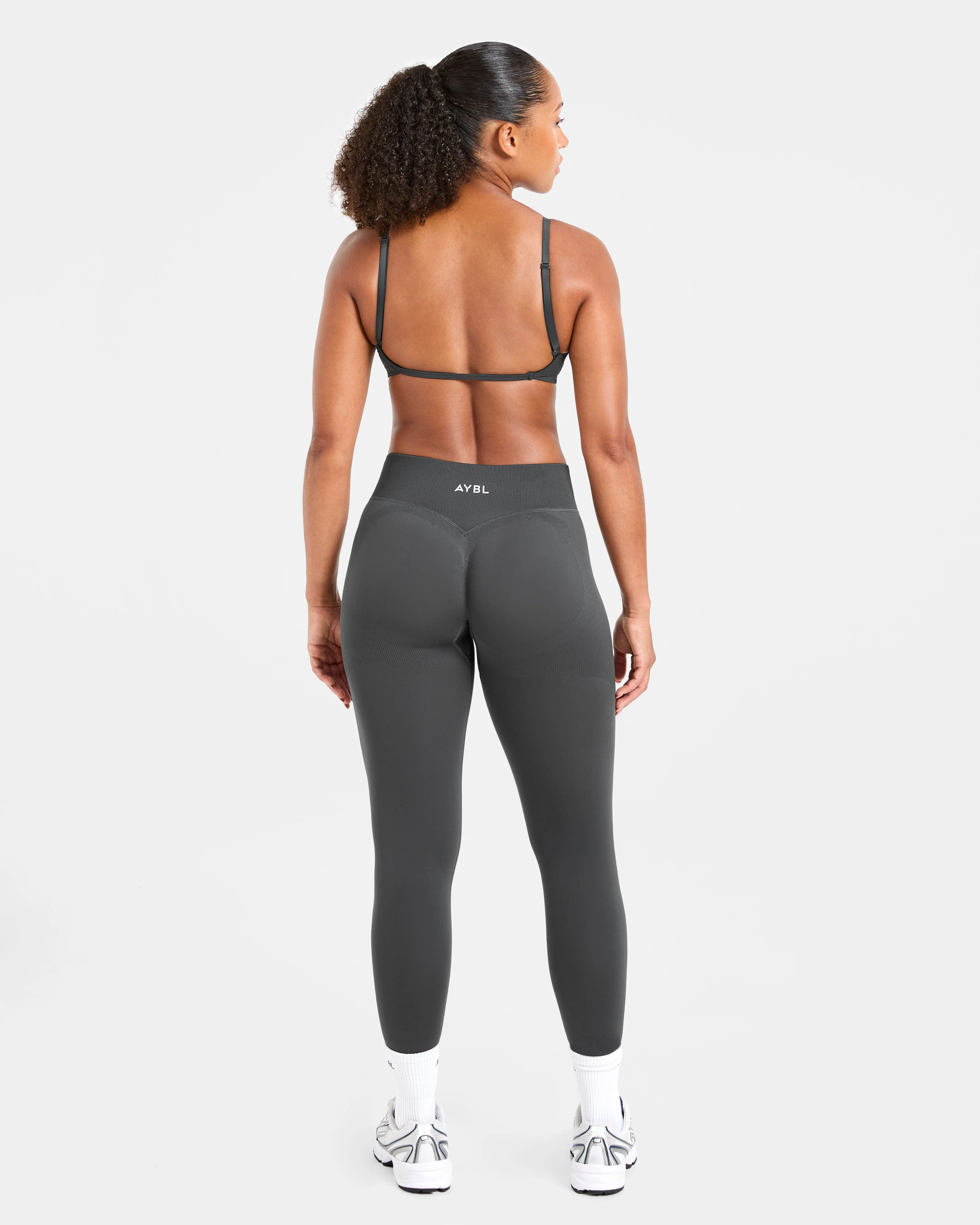 All-Day Closure Adjustable Structure Adapt Seamless Strappy Sports Bra - Dark Charcoal