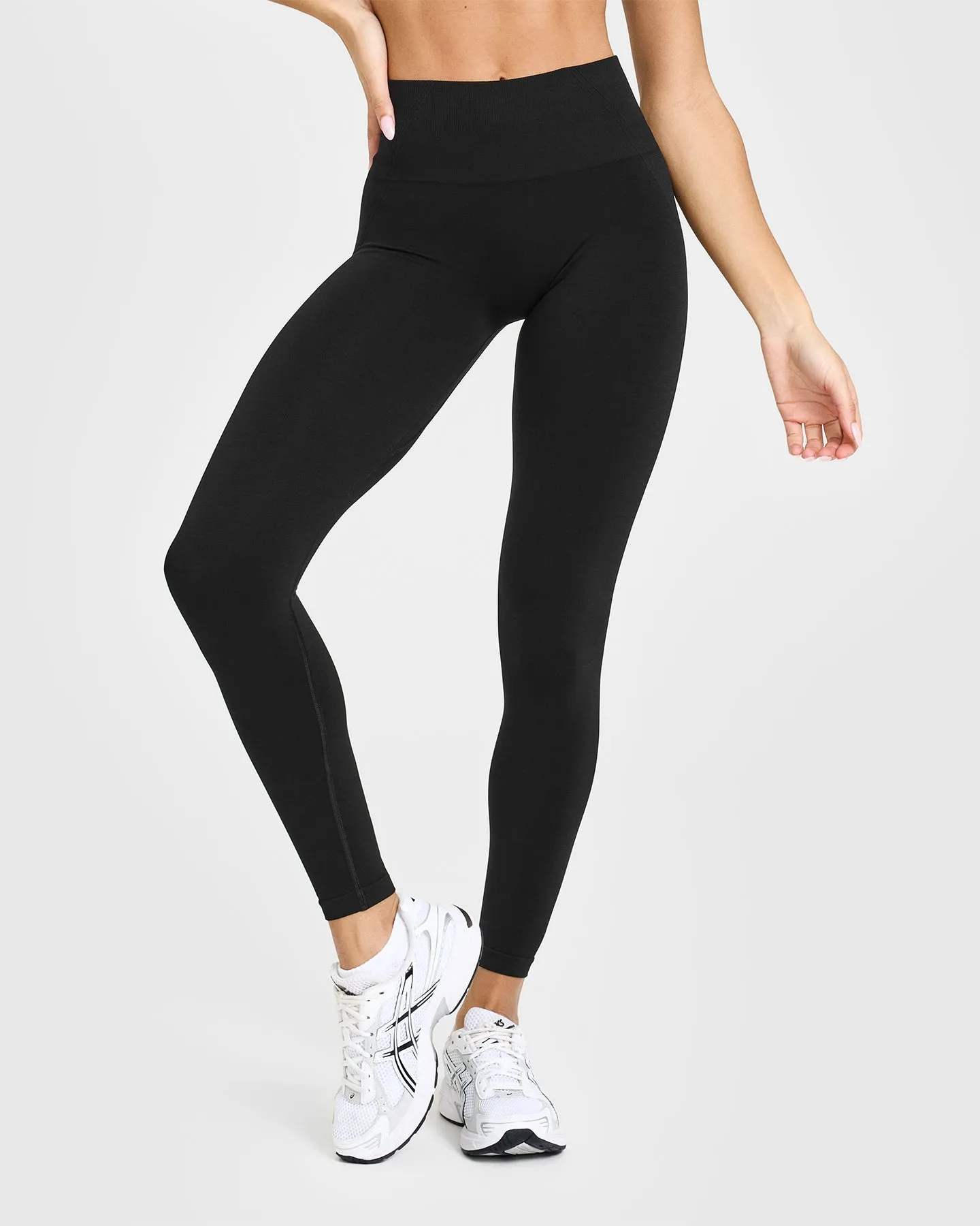 Neat Scope Effortless Seamless Leggings | Black Camping Gear Skin Friendly Pure Fit