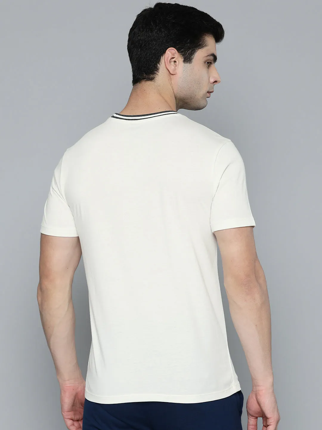 Flash Look SnagResistant Weave Alcis Men White Brand Logo T-shirt