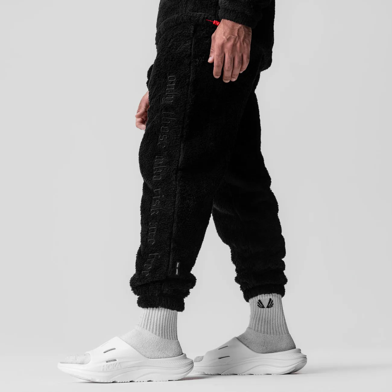 0692. Sherpa Recovery Sweats - Black/Black Reflective details Striped Pattern