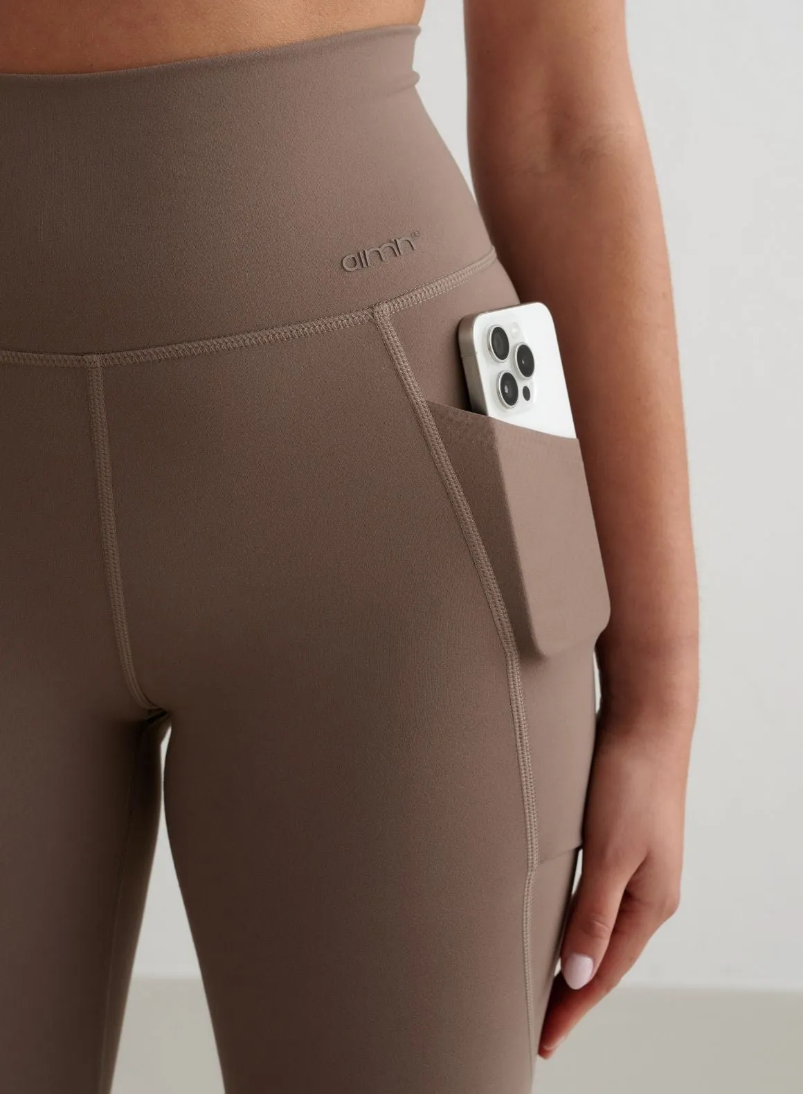 Nougat Sense Pocket Tights Airport Travel Active Lifestyle