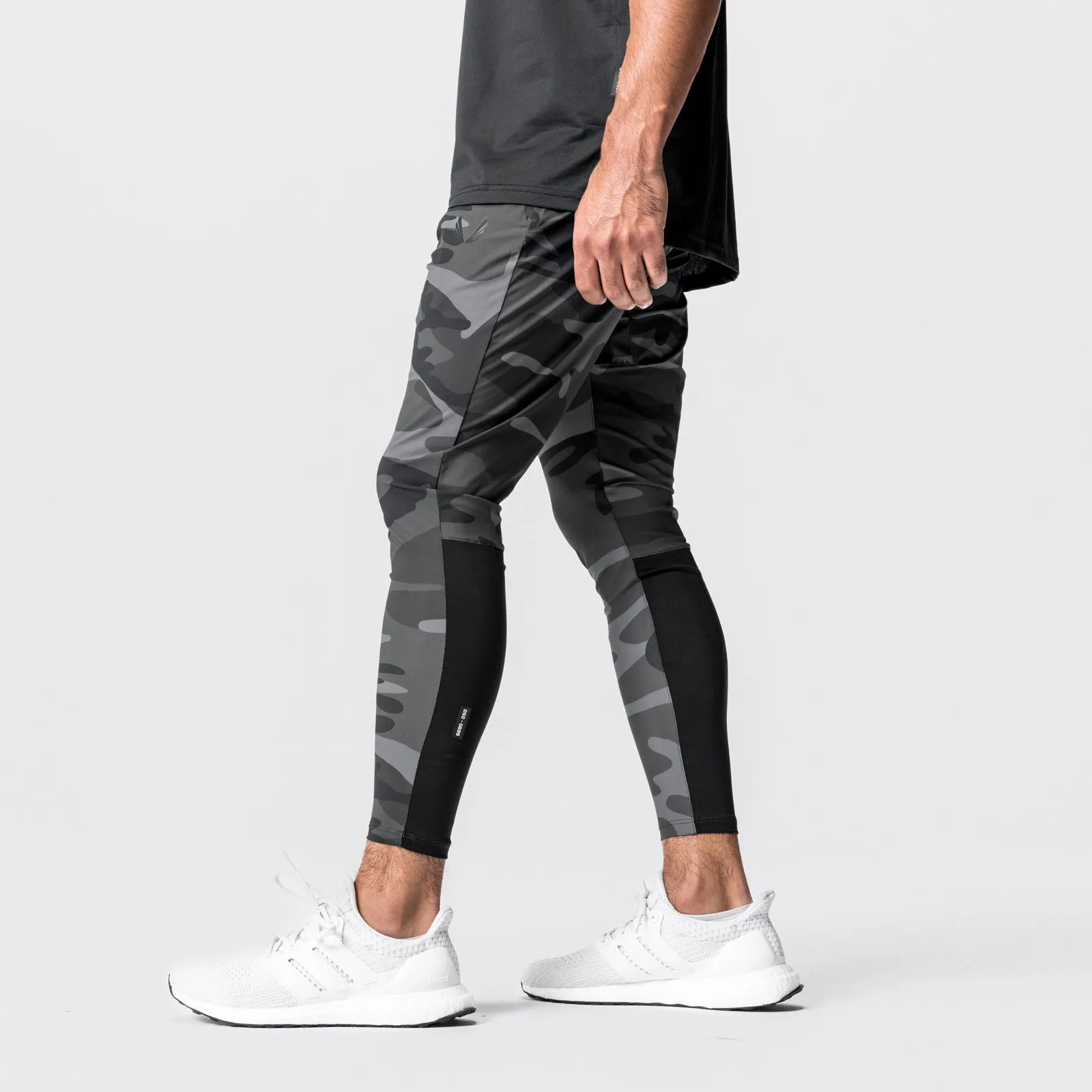Barrel Waist 0699. Tetra-Lite? Hybrid Jogger - Black Camo