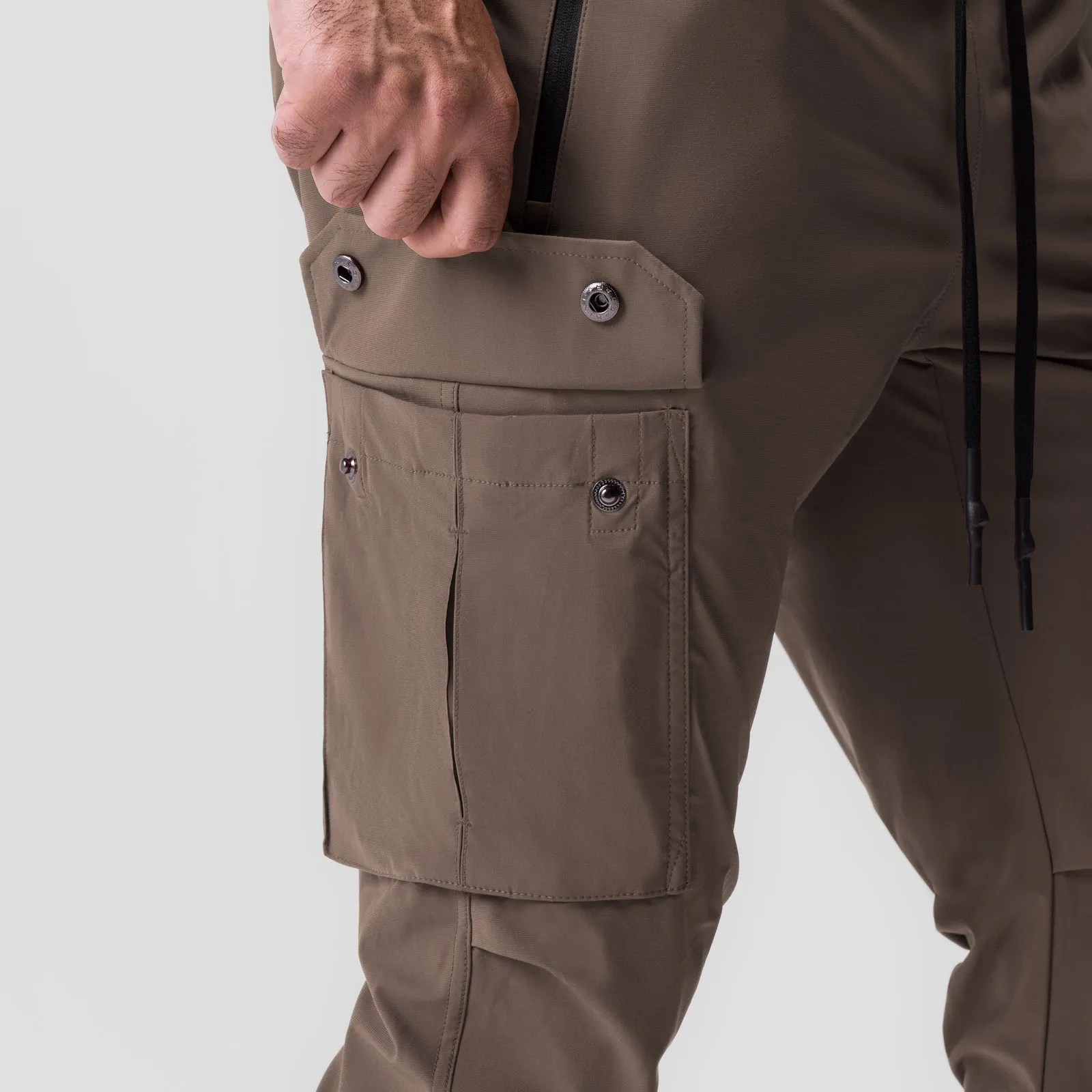 Double Needle Stitching FlexibleKneePanels 0825. Tetra-Lite? Cargo High Rib Jogger - Deep Taupe