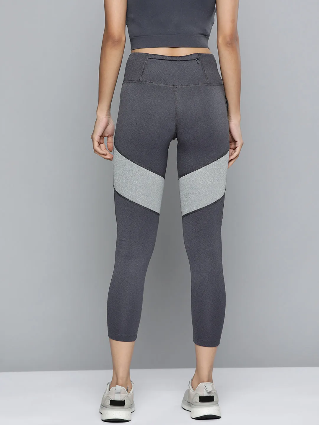 Comfortable Design Alcis Women Charcoal Grey Colourblocked Cropped Sport Tights