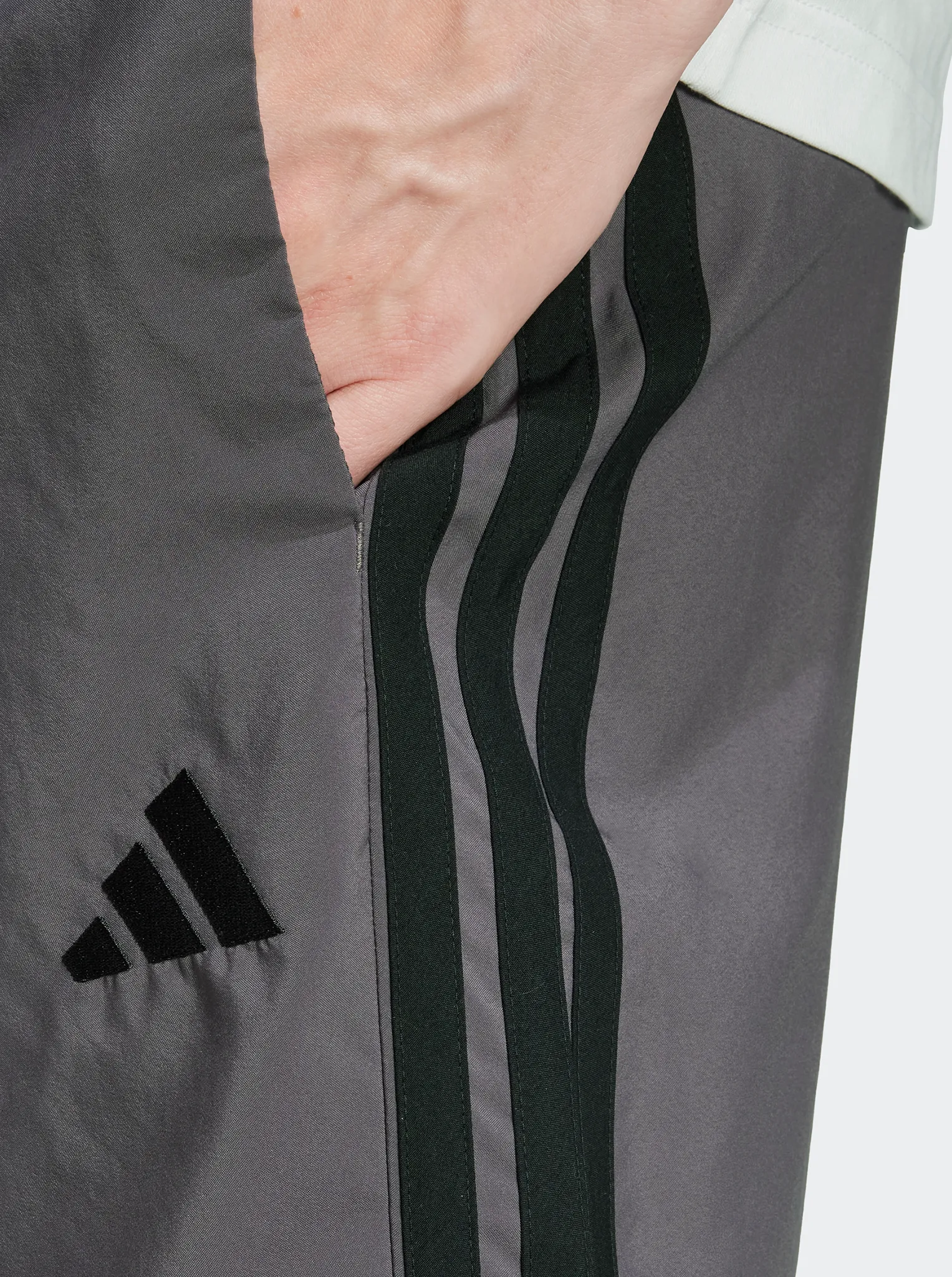 3-Stripes Chelsea Short Gothic style Wrinkle Free Fabric