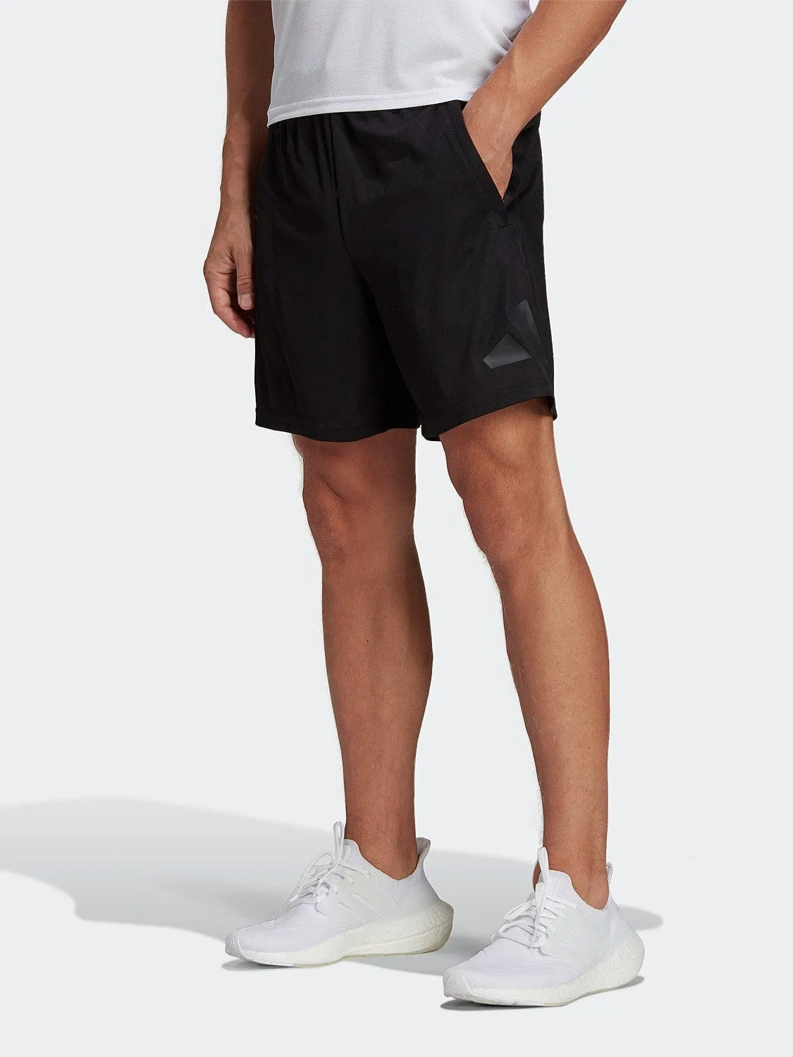 laid-back style Train Essentials Logo Training Shorts