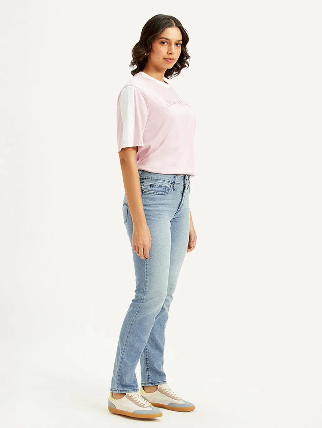Soft Wash Treatment Artist Vibe Sustainable Women's 312 Light Blue Straight Fit Mid Rise Jeans