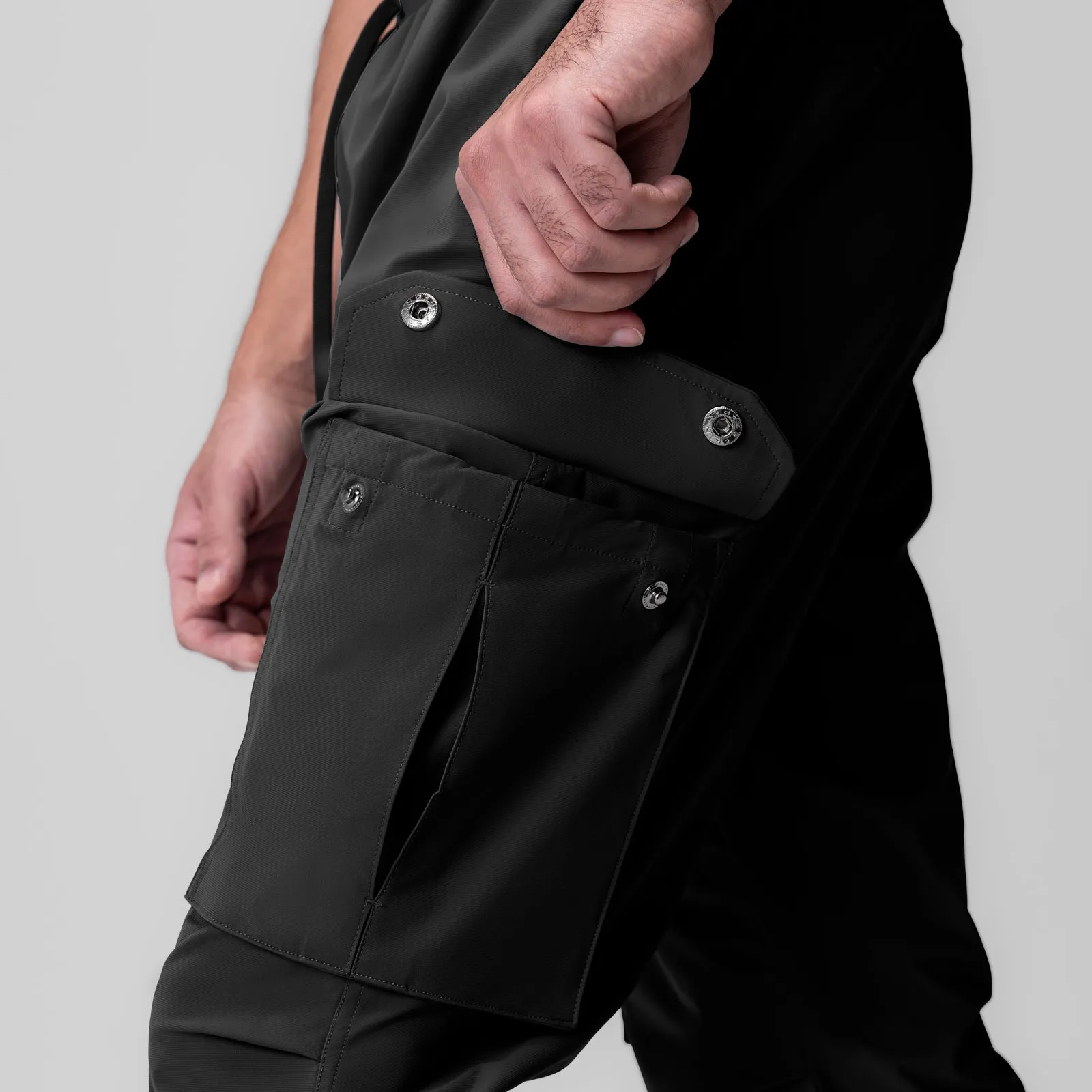 Performance Comfort QuickReleaseBuckle 1099. Tetra-Lite? Ice Cargo High Rib Jogger - Black