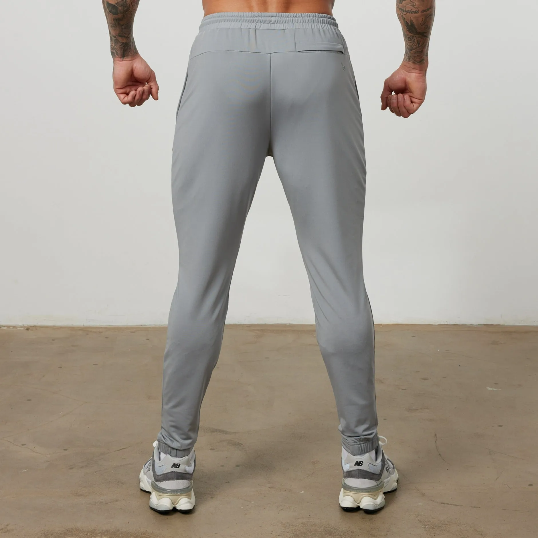 LightweightConstruction Core Cut Vanquish Essential Steel Grey Performance Sweatpants