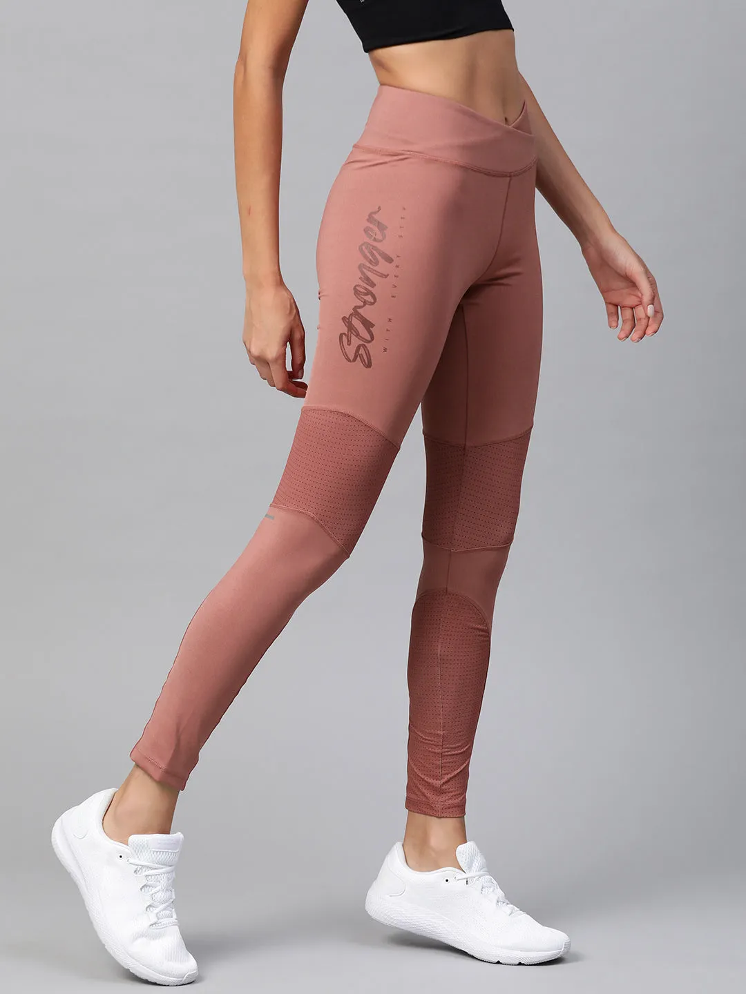 Alcis Women Peach-Coloured Printed Detail Cropped Tights Outdoor Running Anti Odor Flexible Stretch Material
