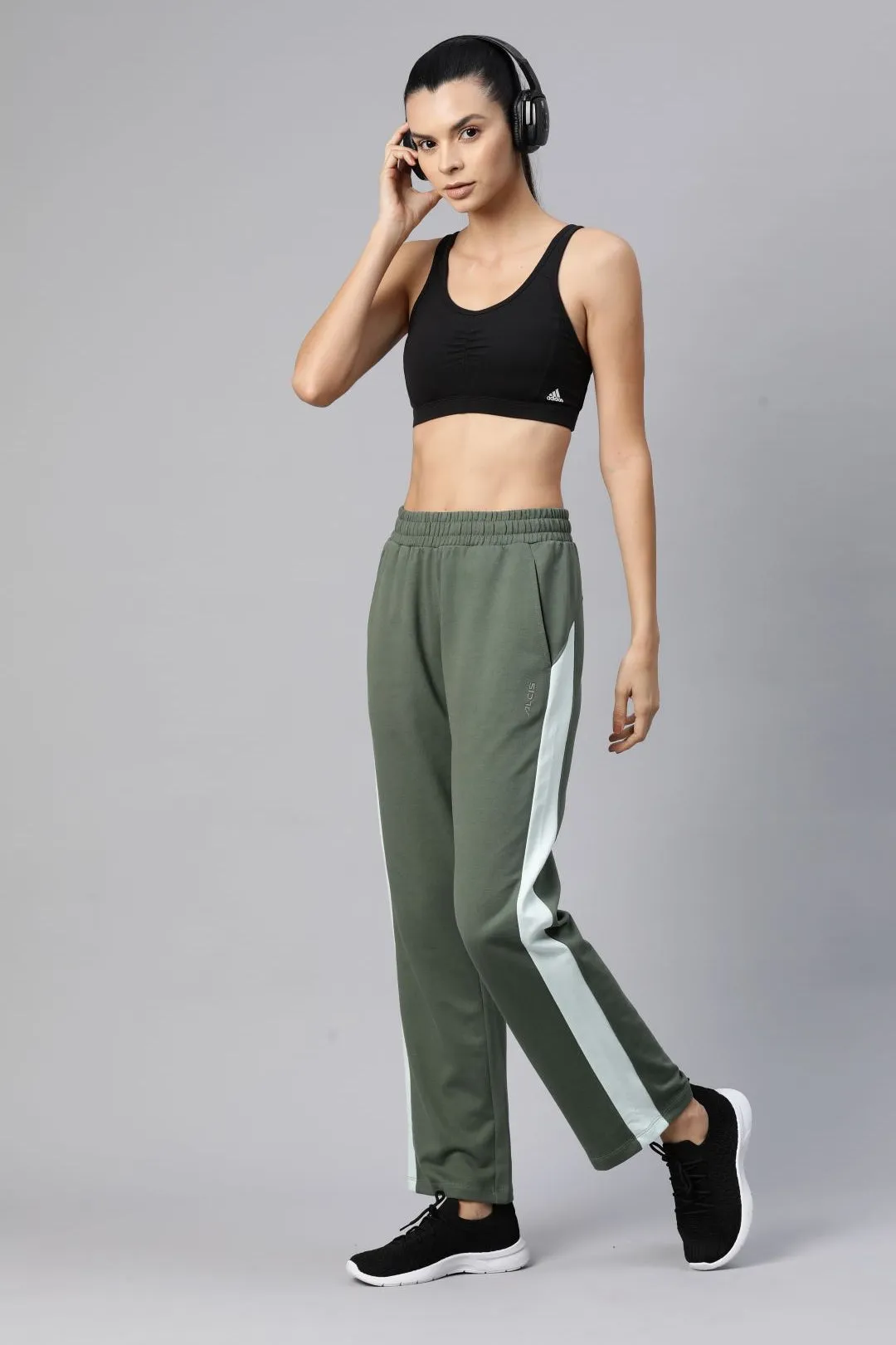 Alcis Womens Agility Straight Cut Sweatpants Walk Friendly Quick Dry Fabric
