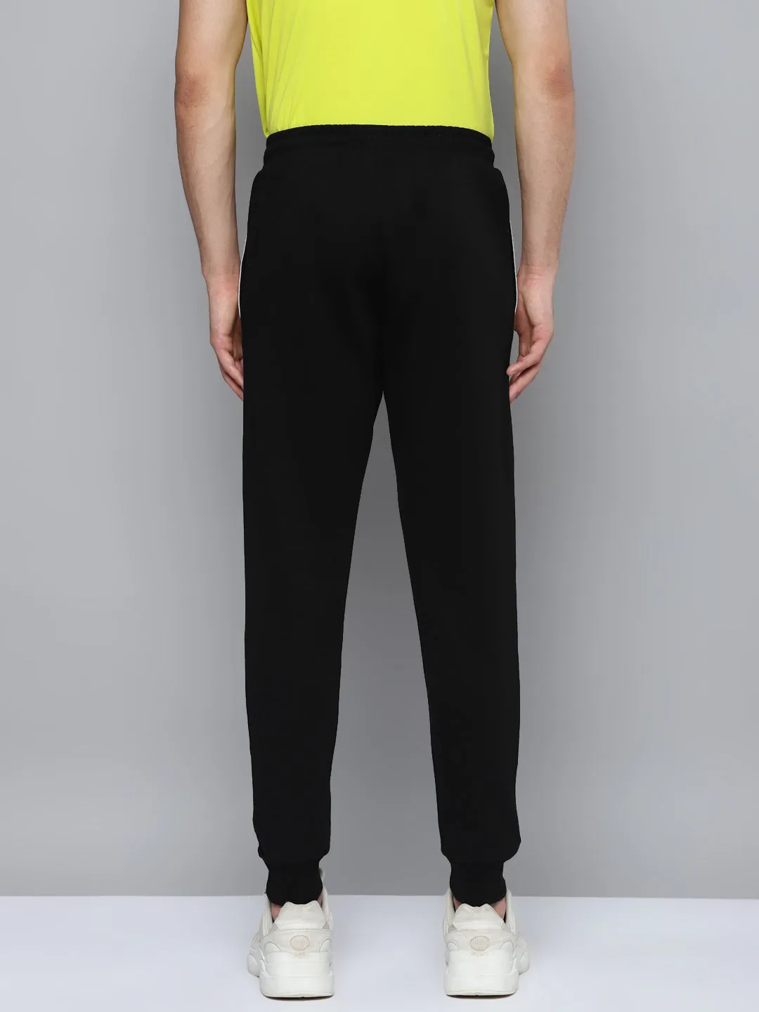 SeamlessPockets Alcis Men Black Slim Fit Solid Running Joggers