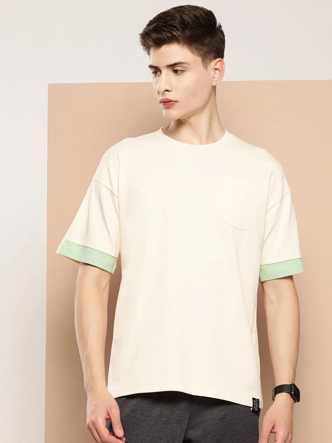 Tweak Graphic T-shirt ElasticCuffDesign