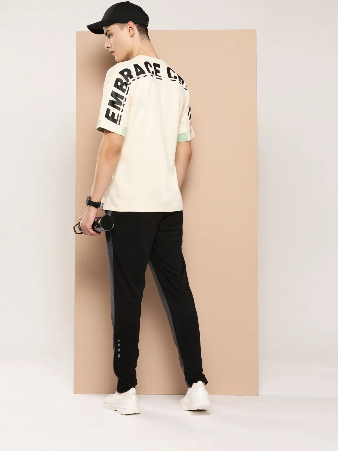 Tweak Graphic T-shirt Sharp Cut