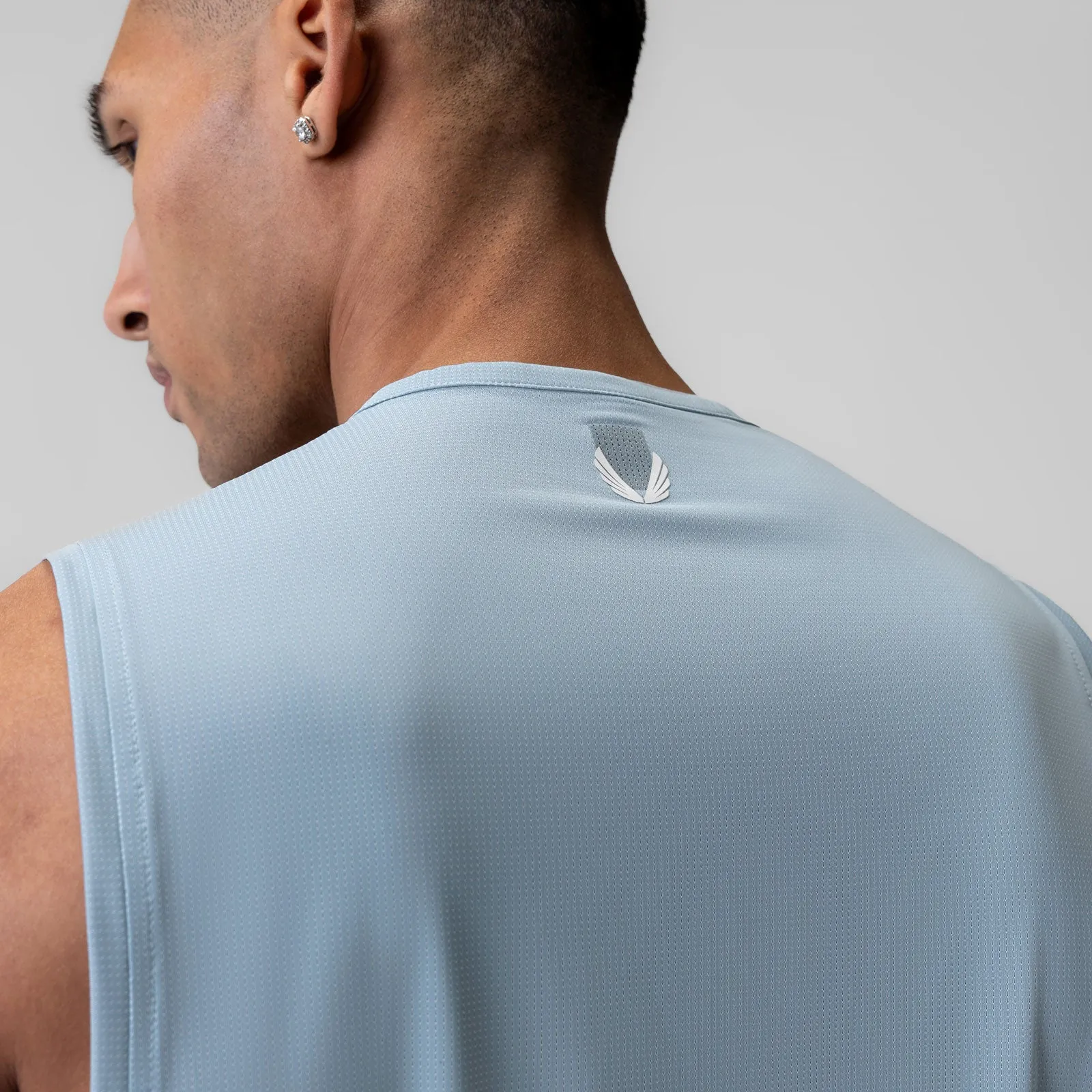 1061. Ice-Skin? Muscle Tank - Light Sky Performance Improvement