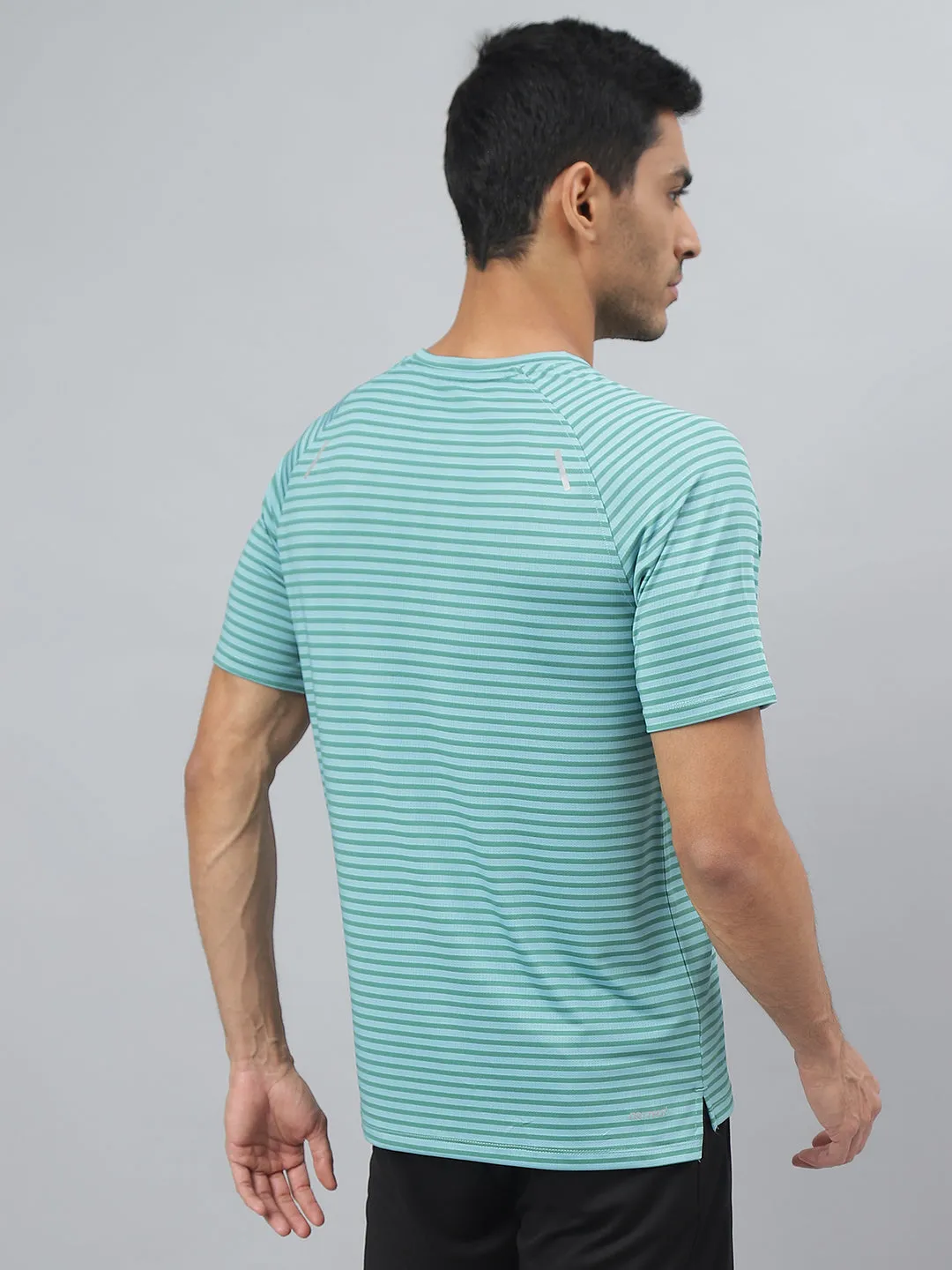 Alcis Men Agate Green Drytech  Anti-Static Slim-Fit Round Neck Running T-Shirt Still Glow