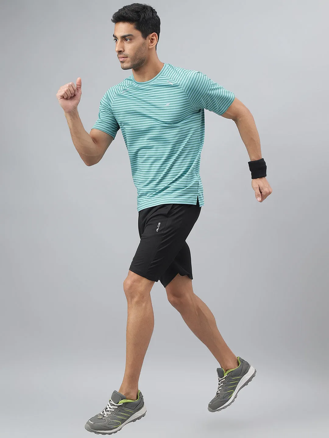 Alcis Men Agate Green Drytech  Anti-Static Slim-Fit Round Neck Running T-Shirt Layer Light smooth zipper