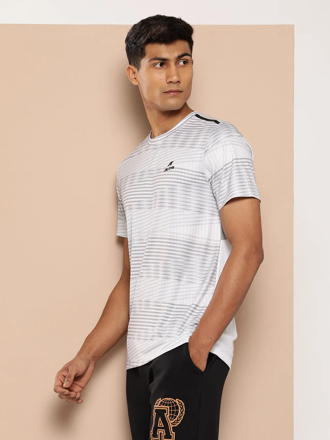 Stretch X Tee QuickReleaseClosure NonChafingEdges