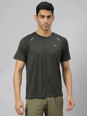 pack light Alcis Men Olive & Black Soft-Tech Anti-Static Slim-Fit Athleisure T-Shirt