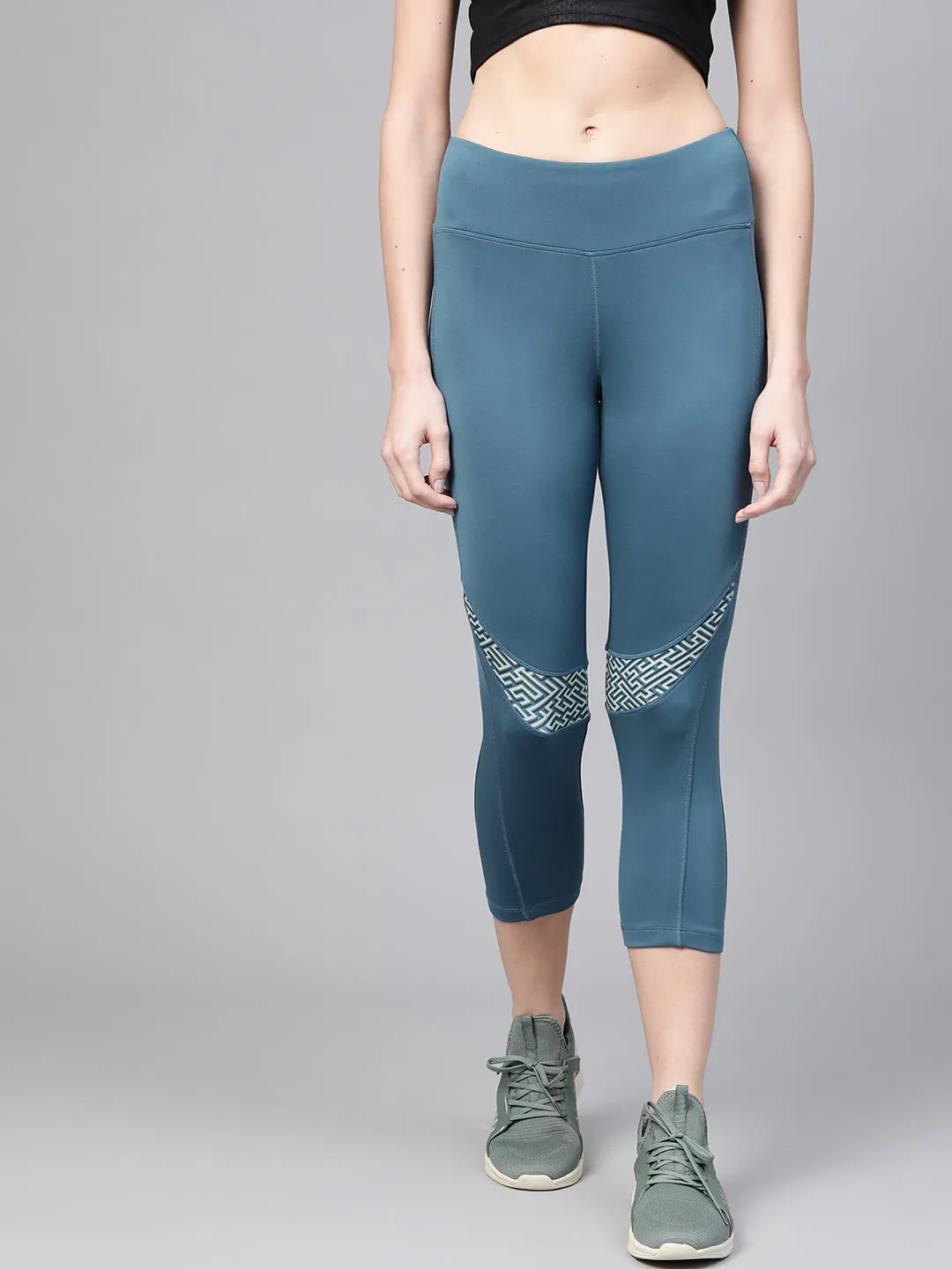 Weekend Trip Minimalist Style Alcis Women Teal Blue Solid Three-Fourth Training Tights