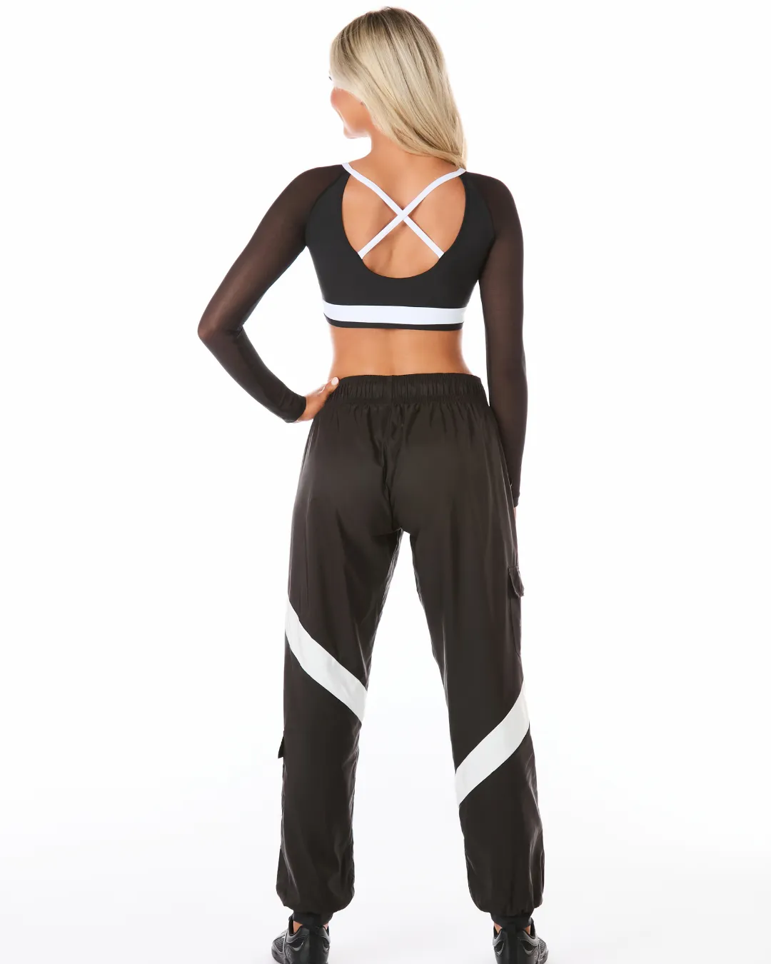 Next Up Long Sleeve Bra Top in Black Breezy Fit