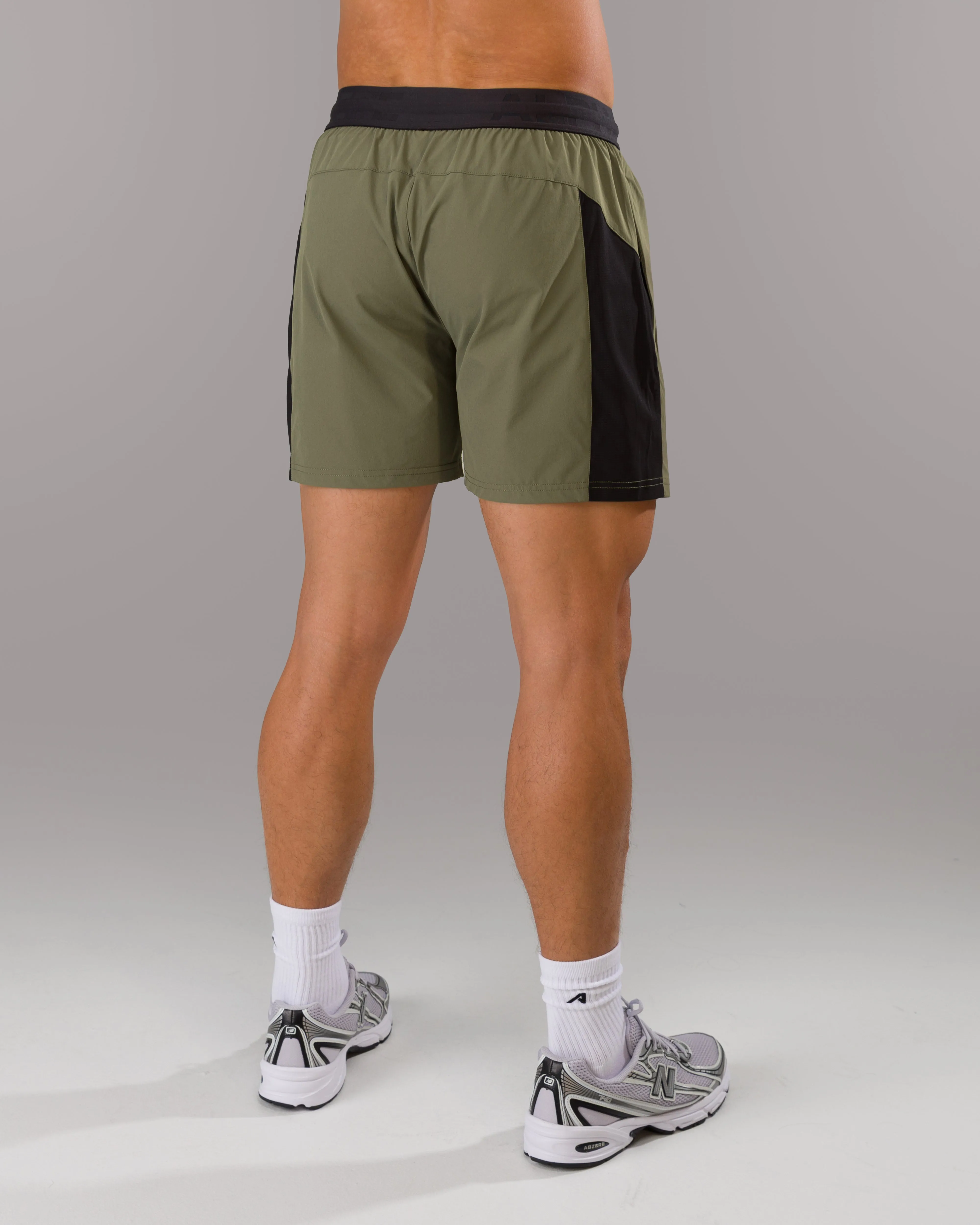 Apex Vault Short - Tactical Olive Beach Vacation