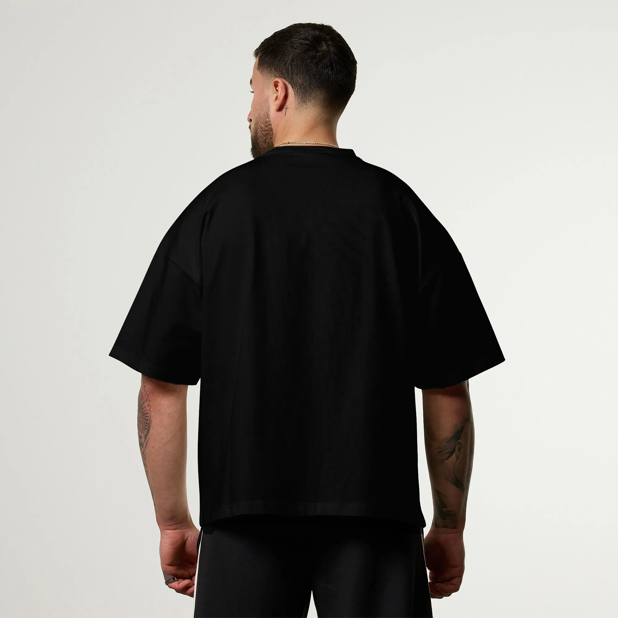 Vanquish Off Season Black Oversized Boxy Pocket T Shirt Fun and Comfortable Urban Fashion