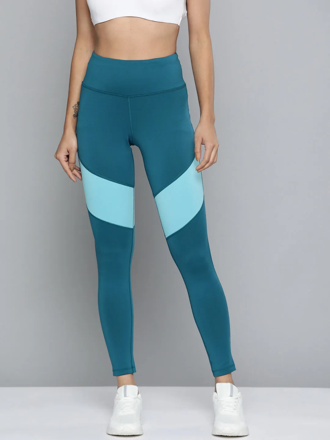 Effortless Style Wrinkle Resistant Outdoor Lover Alcis Women Blue Colourblocked Cropped Sport Tights