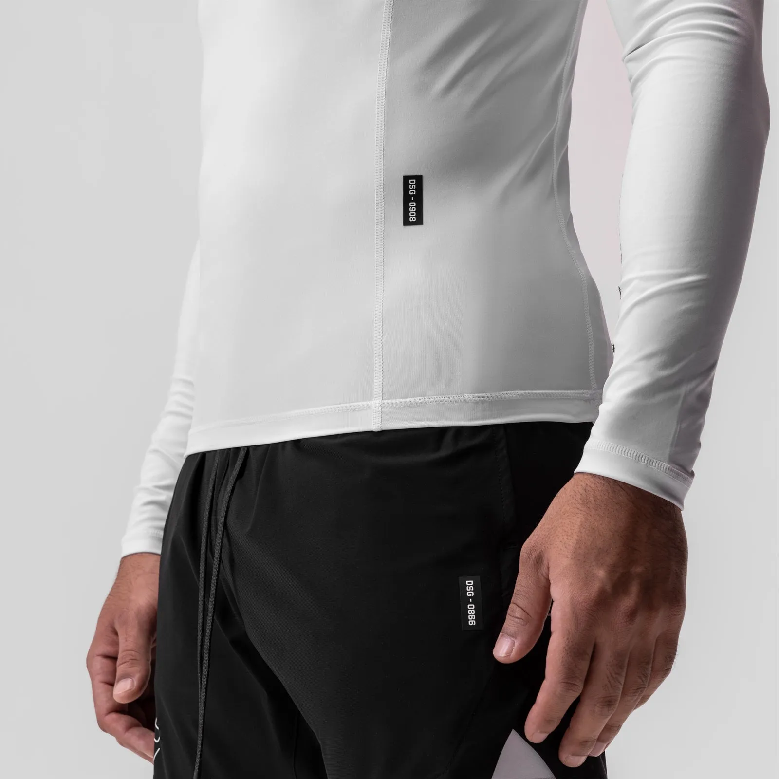 0908. WarpFlexx? Compression Mock Neck Long Sleeve - White "Space Bracket" Socialite anti - static