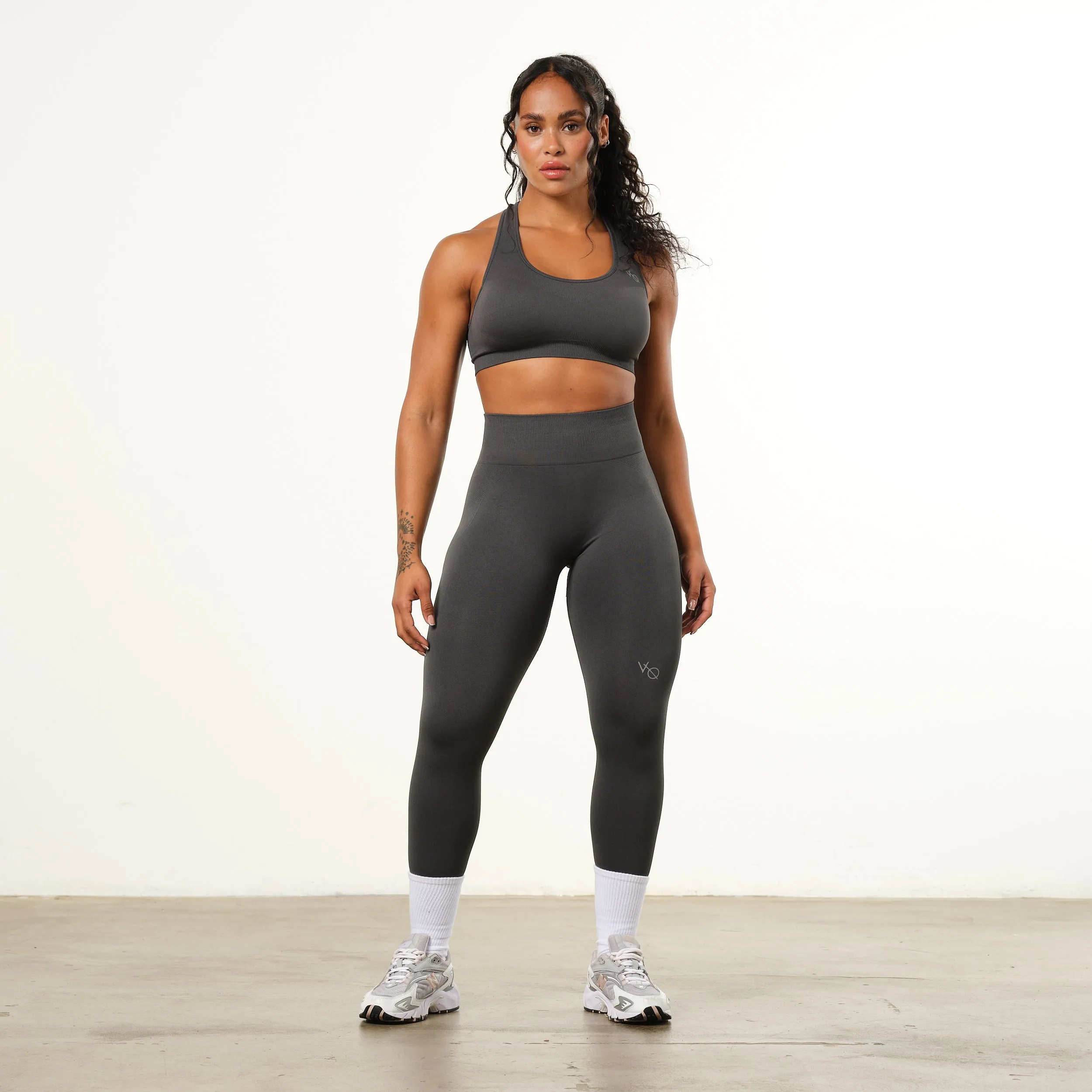Vanquish Elevate Seamless Charcoal Support Bra Lightweight Band