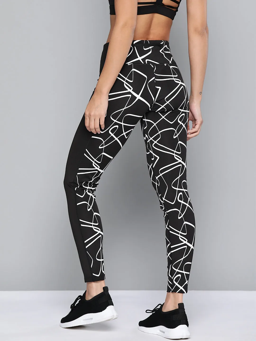Minimalist Style Summer Wear Alcis Women Black White Patterned Ankle-Length Sports Tights