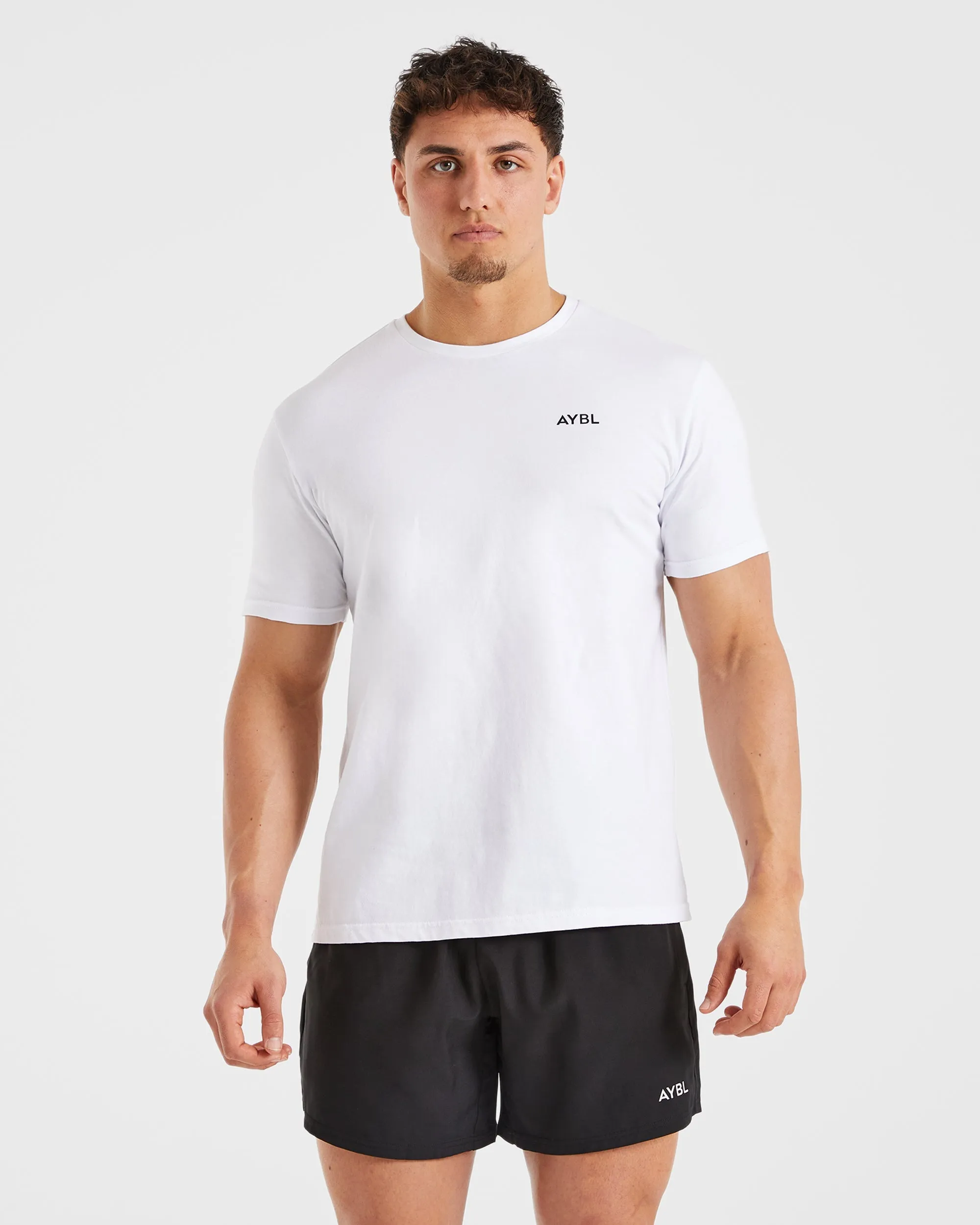 Essential T Shirt - White right size Versatile Trend