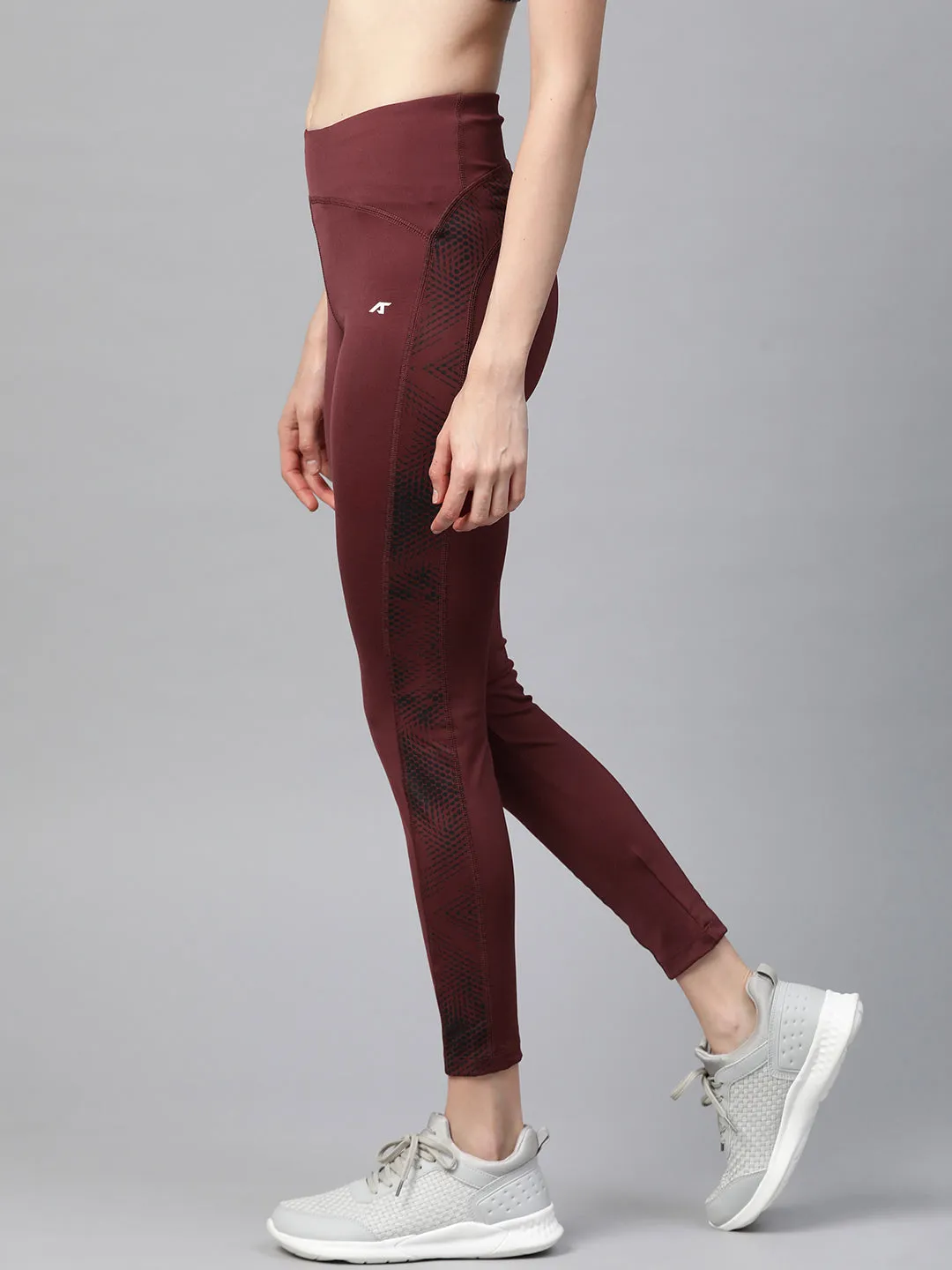 Soft Stretch Alcis Women Maroon Solid Cropped Tights