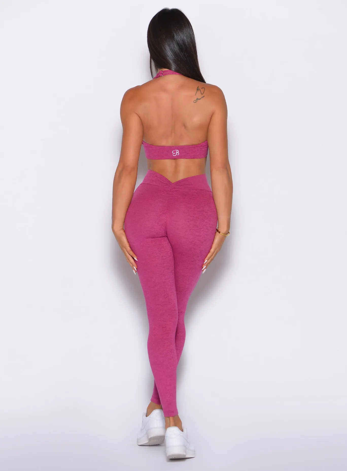 Weightless Compression Shape Mode V Back Leggings